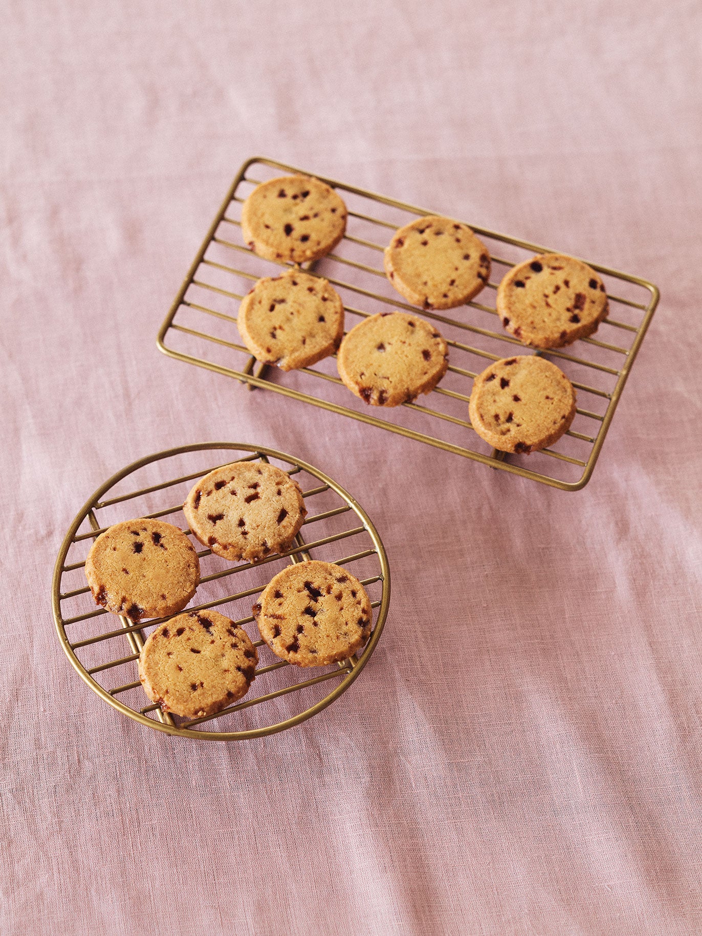 Round Brass Wire Rack