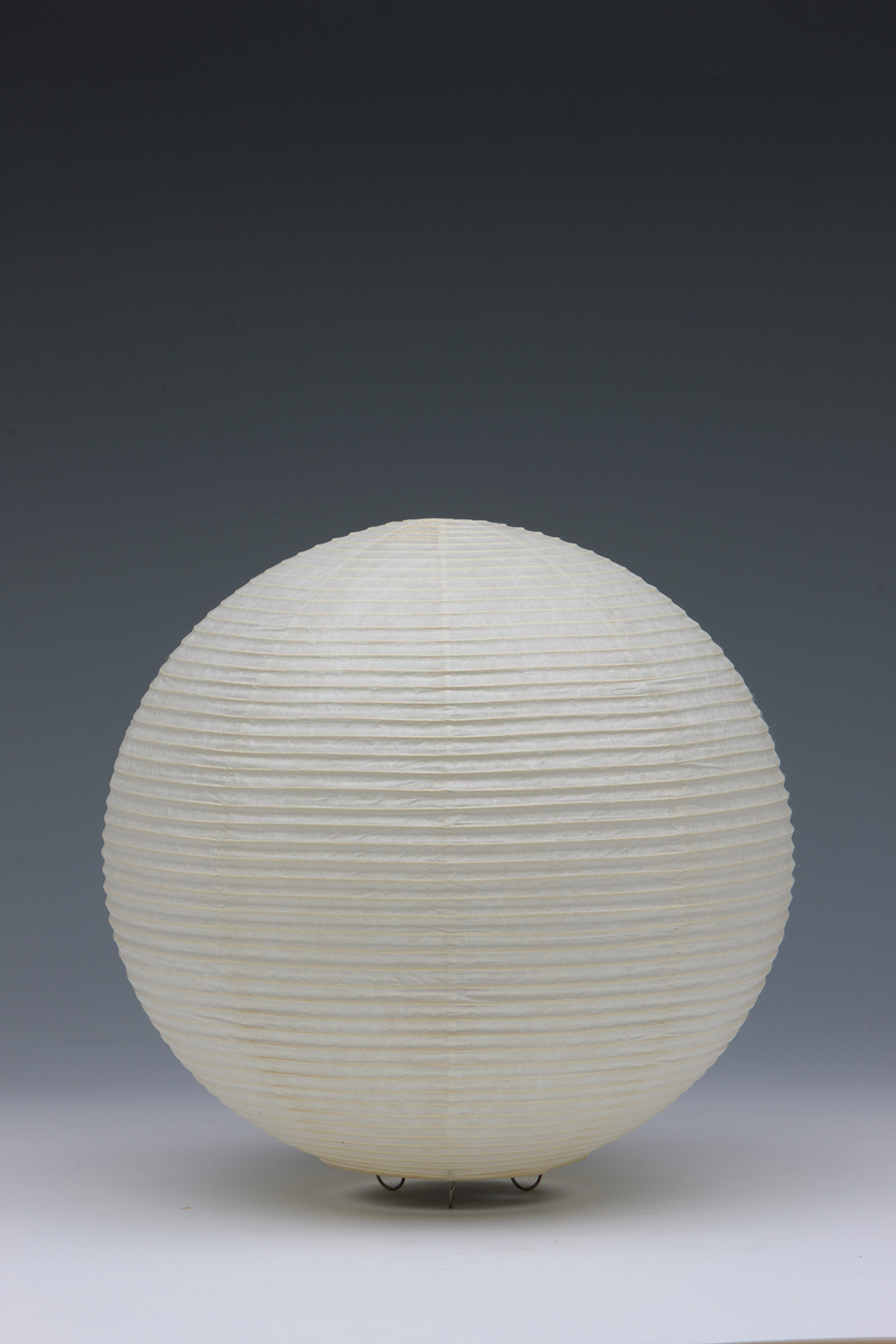 Paper Moon Table Lamp: Globe