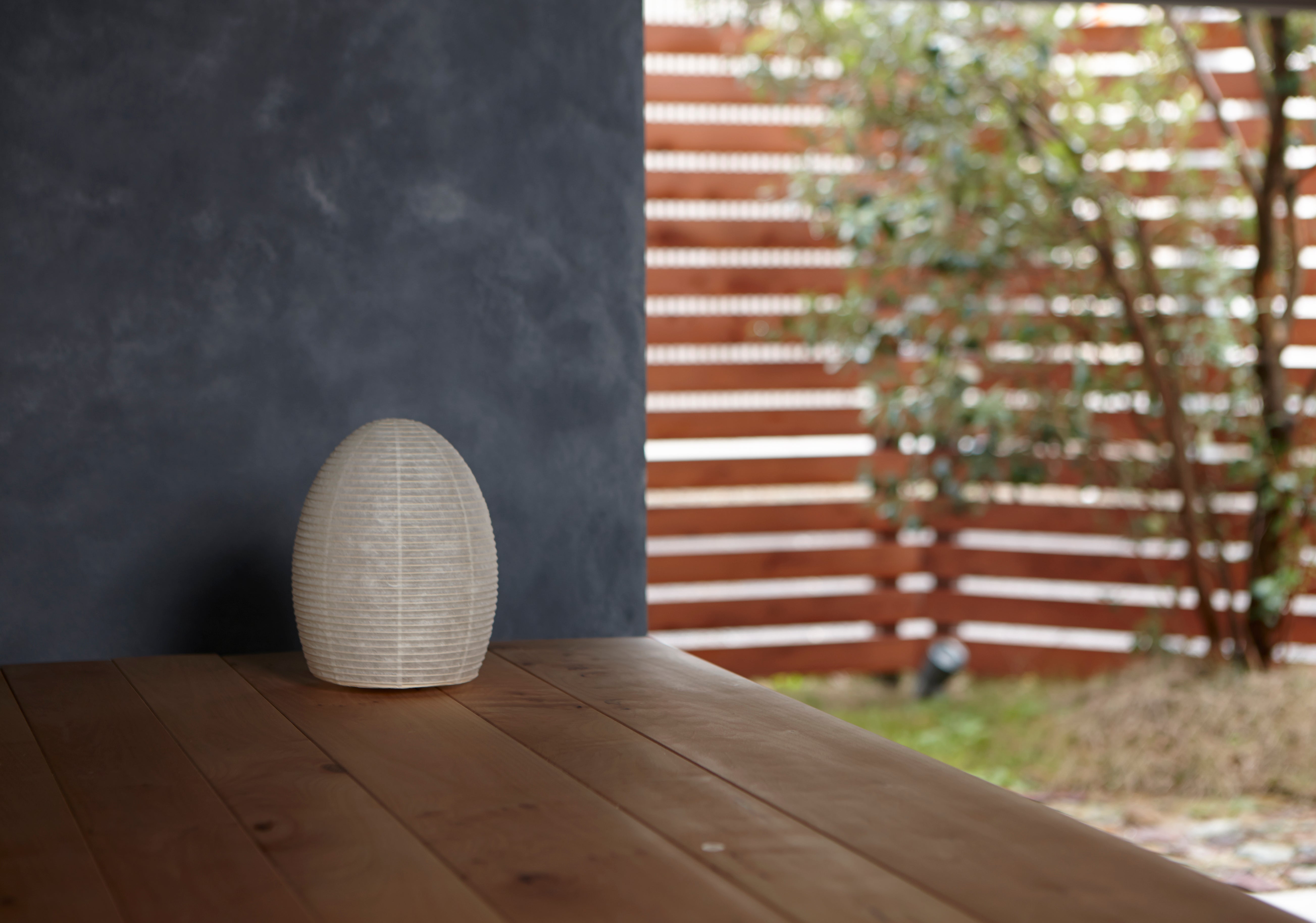 Paper Moon Table Lamp: Egg